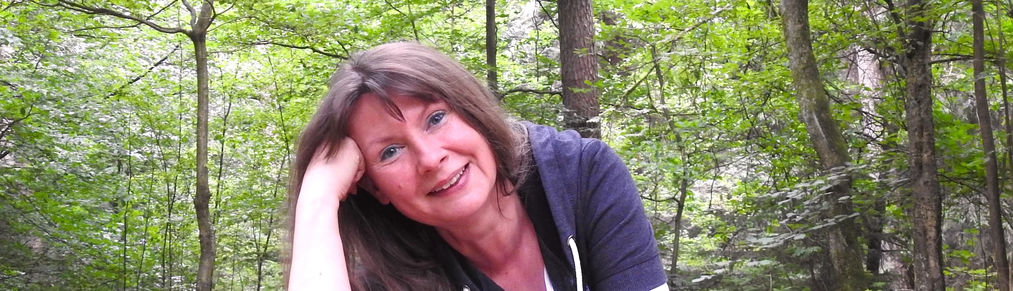 Porträt von Frauke Klemme in der Natur